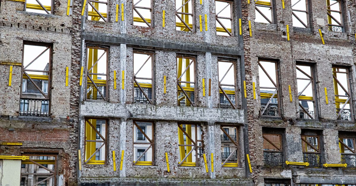 Façade d’immeuble ancien en rénovation, illustrant le volet ancien du dispositif Jeanbrun.